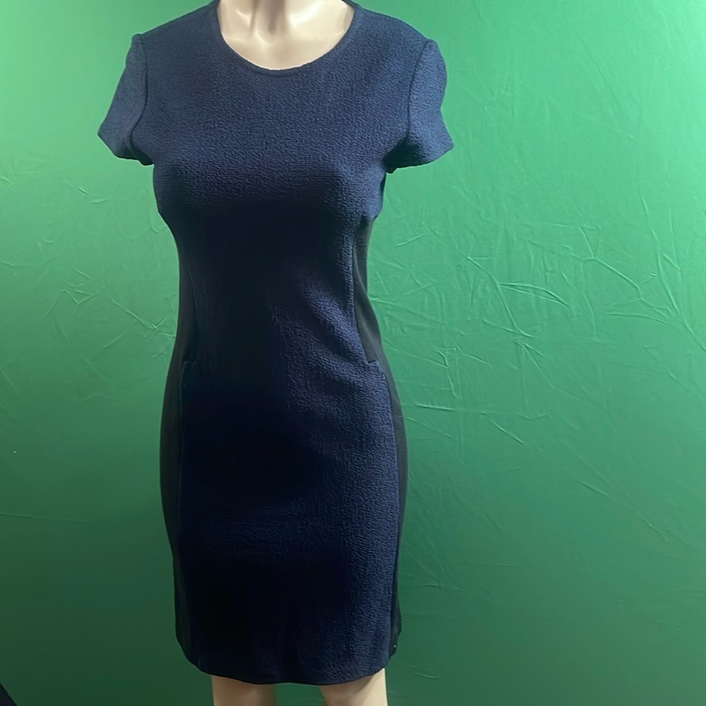 St. John Women's Navy Blue Crew Neck Cap Sleeve Boucle Sheath Dress Size 4